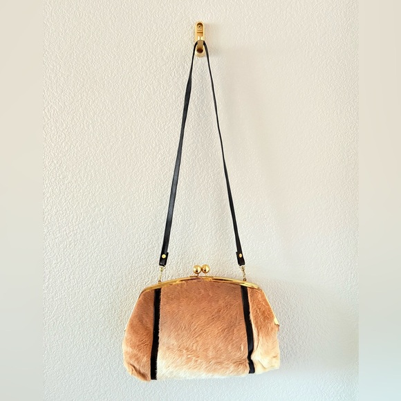 ELBIEF Vintage Faux Fur & Gold Frame Handbag – Retro & Elegant - Picture 2 of 12